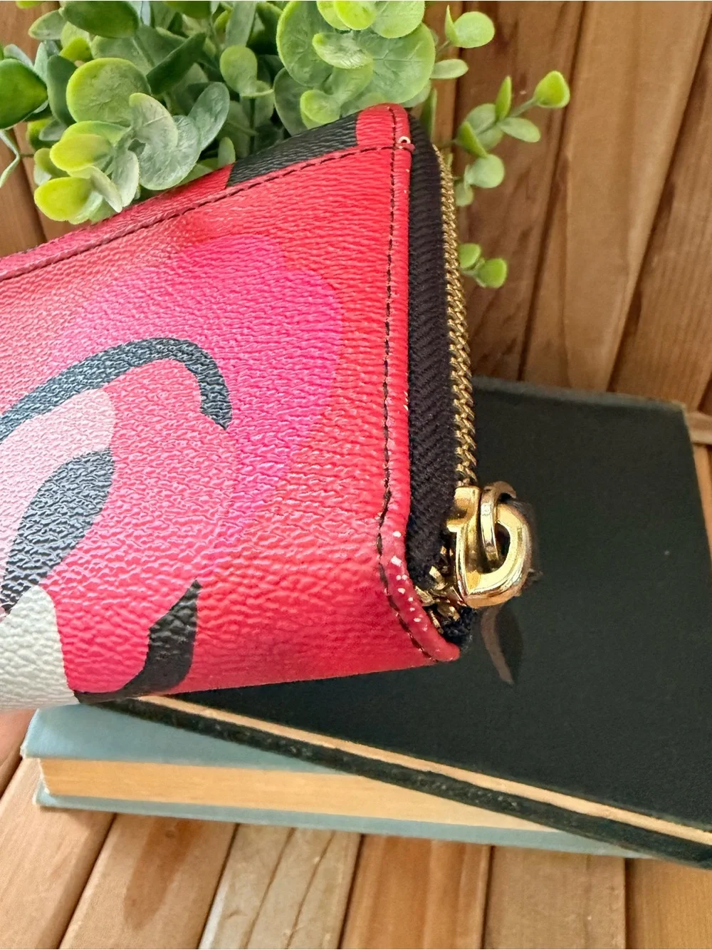 Kate Spade New York Floral Zippered Wallet in Hot Pink Black & White Florals